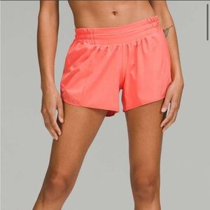Lululemon Hotty Hot Low Rise Short 4"
Raspberry Cream